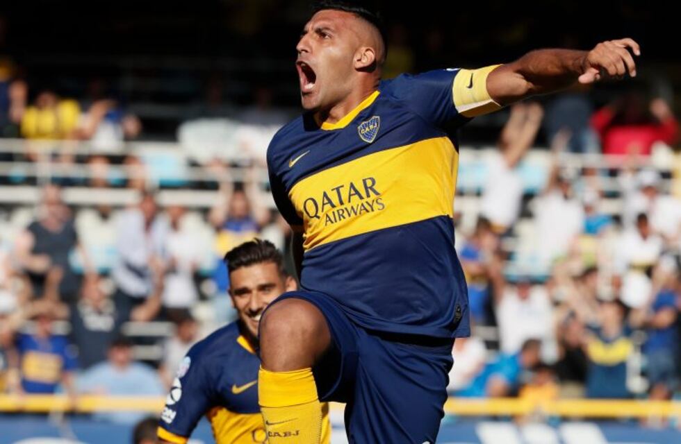 Boca venció 2-0 a Unión y es único líder de la Superliga