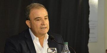 Pesatti se unió a la prohibición de pirotecnia en actos de gobierno