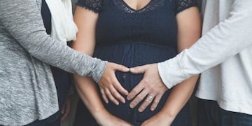 A través de la subrogación de vientre, una mujer dará a luz a su nieto en Rosario (Imagen ilustrativa).