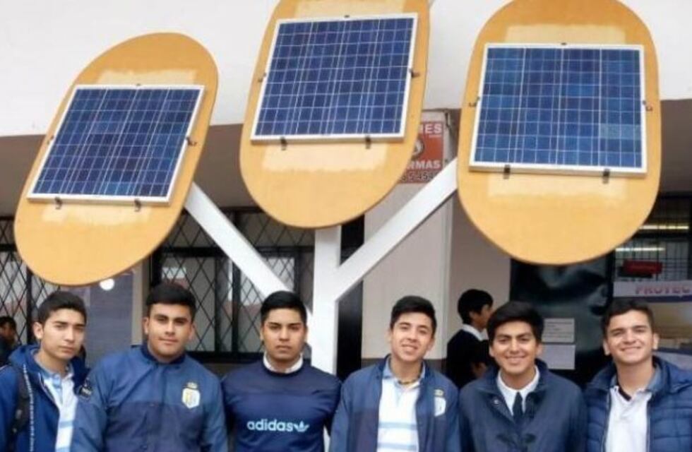 Un grupo de estudiantes creó un horno solar que donarán a escuelas de alta montaña