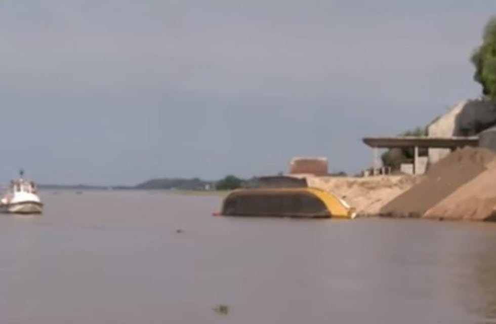 Cedió un muelle perteneciente a los Messi y provocó el hundimiento de un barco