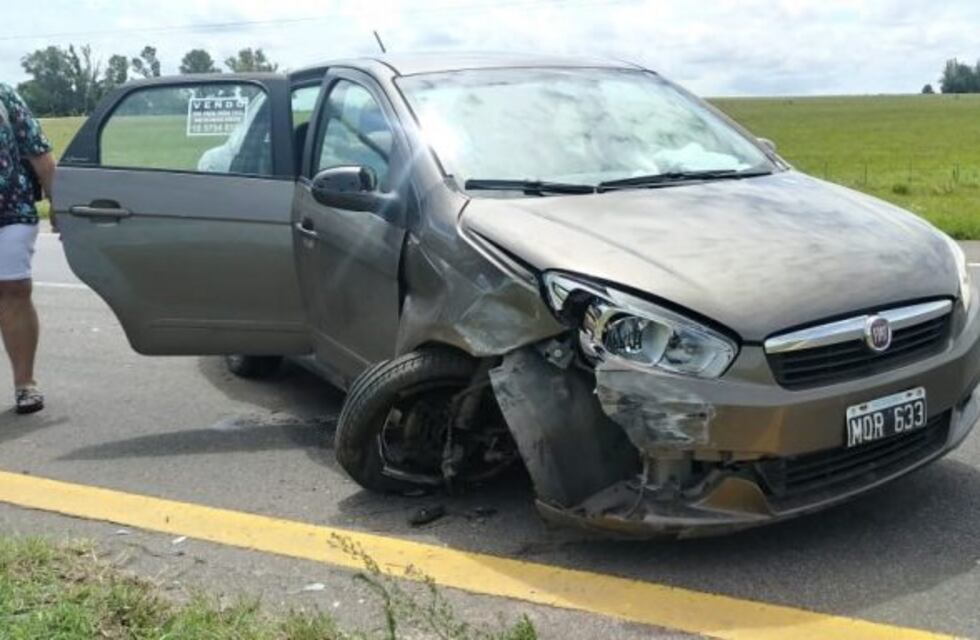 Autovía 14: despistó, se cruzó de carril y colisionó de frente con otro vehículo