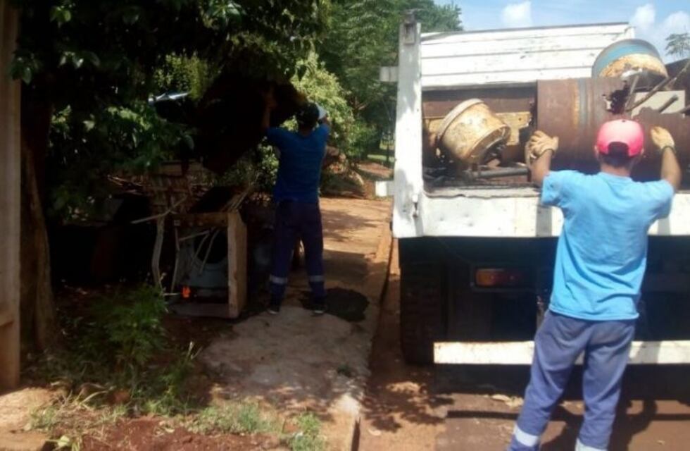 Oberá sigue recolectando cacharros y residuos en los barrios