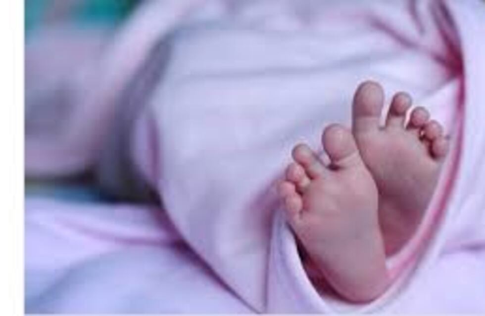 Hallan una niña de un año abandonada en una casa