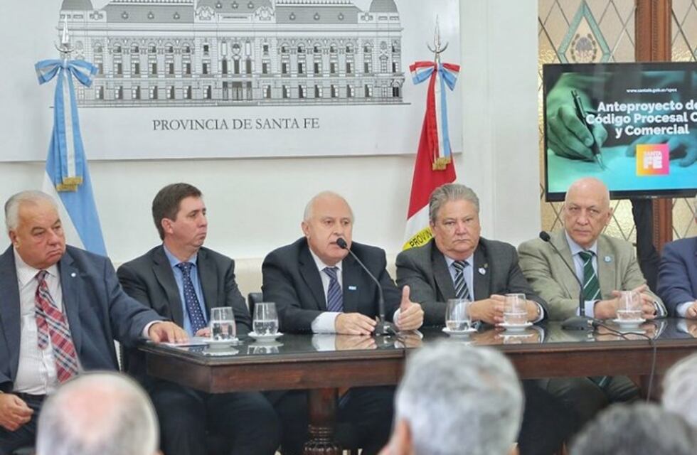 Lifschitz presentó la reforma al Código Civil y Comercial, que incluye juicio oral y mediación