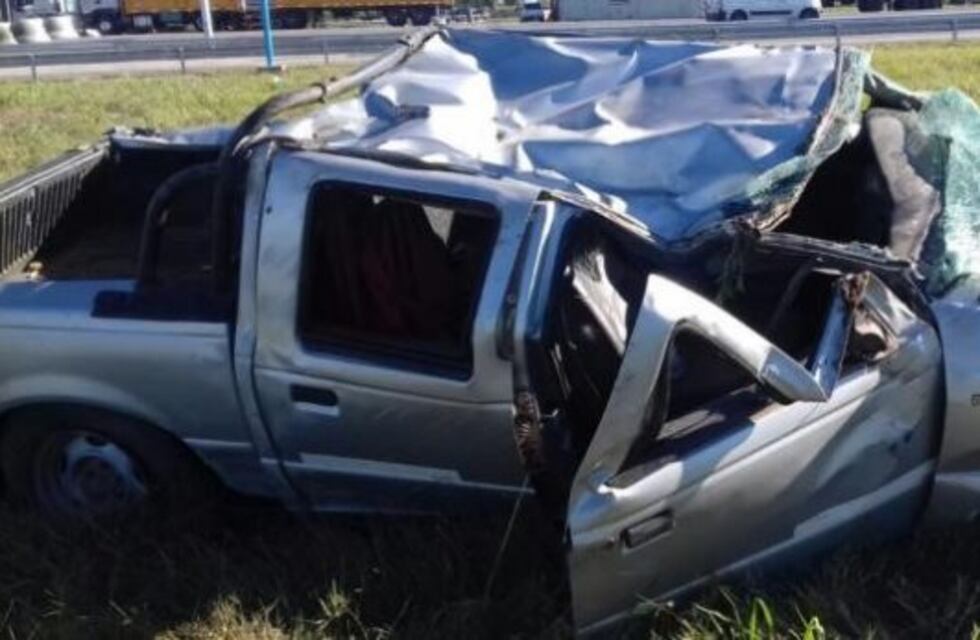 Choque y vuelco en la autopista a Santa Fe