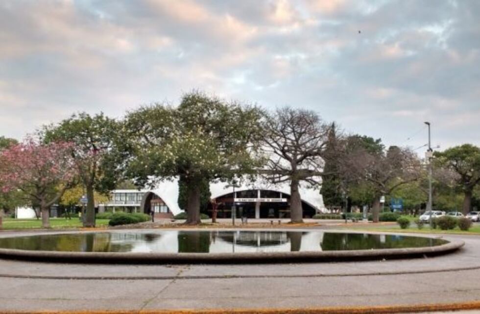 Hirieron a una mujer de 37 años en medio de un robo cerca del Planetario