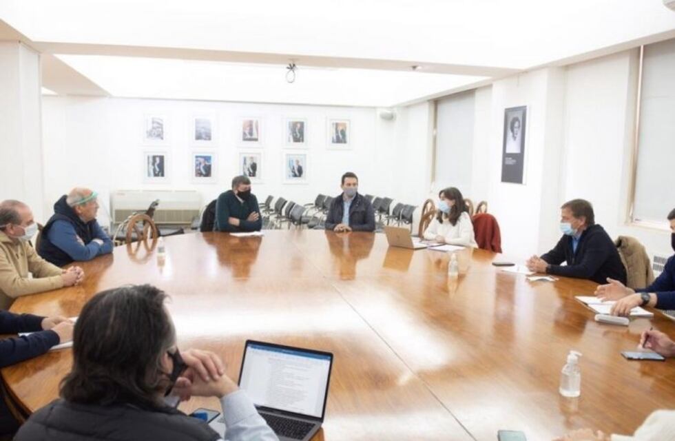 La oposición criticó a Suarez por no invitar a Stevanato a la reunión de intendentes