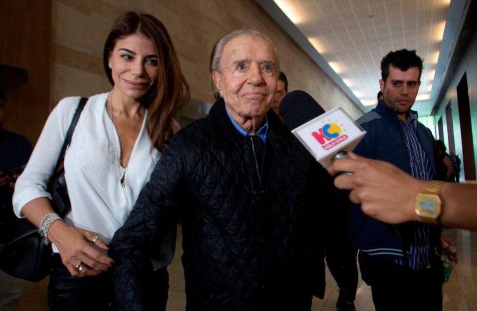 Carlos Menem continúa internado por una infección urinaria