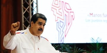Venezuela afirma que terminará los dos barcos para PDVSA pendientes (web)\u002E