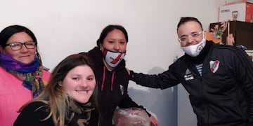 La agrupación de River Plate de Arroyito ayudó con un locro para costear gastos de un sepelio