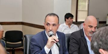 Ministro de Industria Ramiro Caballero