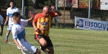 Sarmiento ganó de visitante en el último partido del año