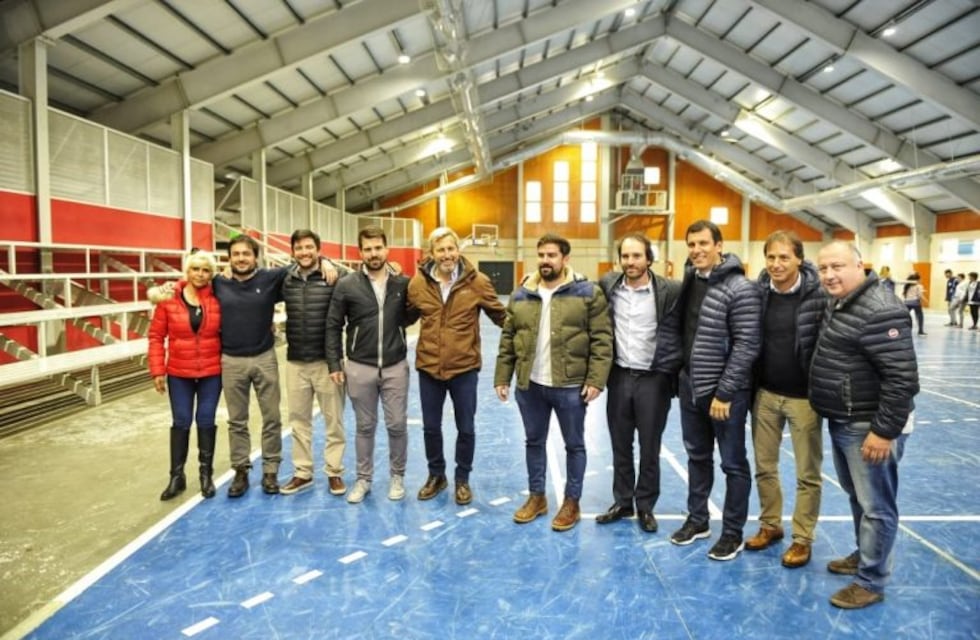 Frigerio afirmó en Ushuaia que entregar viviendas "es uno de los actos más importantes"