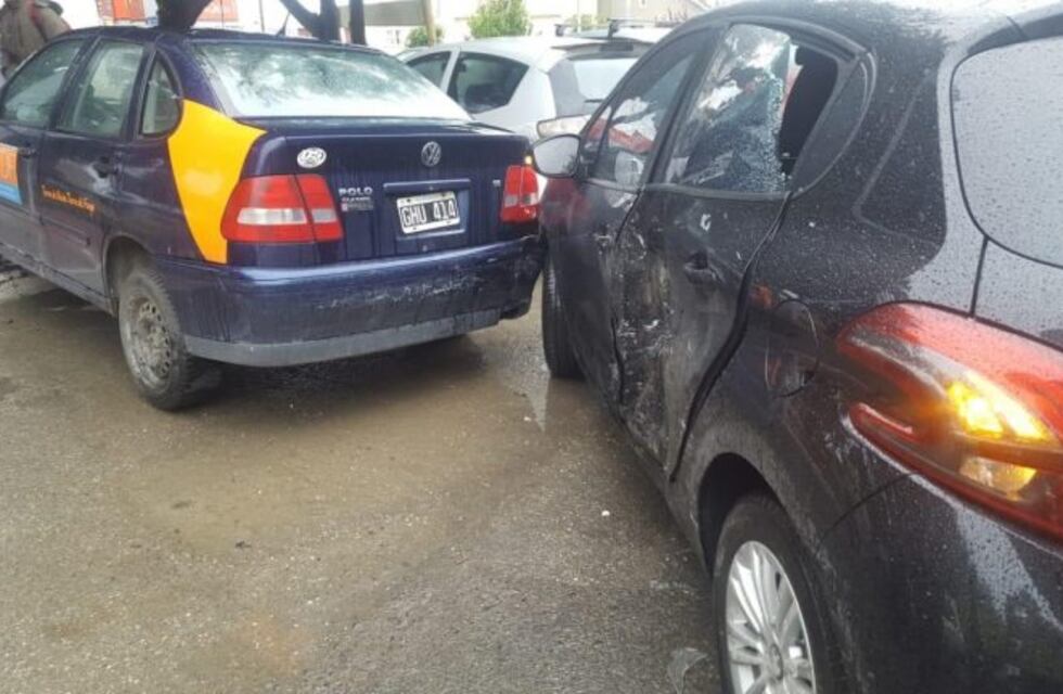 Choque múltiple sin heridos en Avenida Maipú