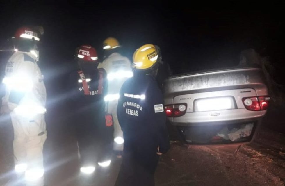 Volcó un auto en la Ruta Nacional 12