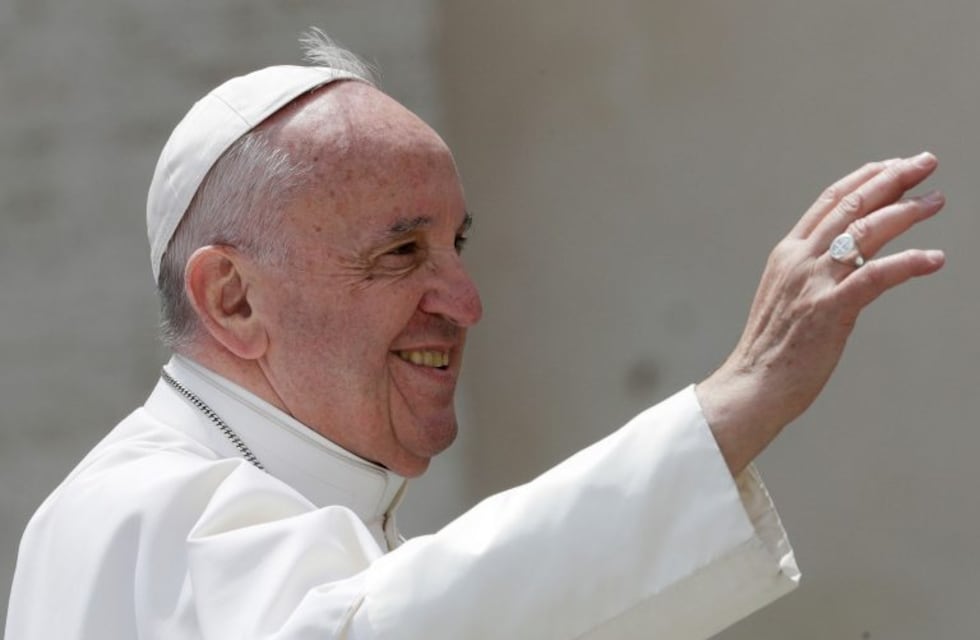 En una charla TED, Francisco pidió emprender la "revolución de la ternura"