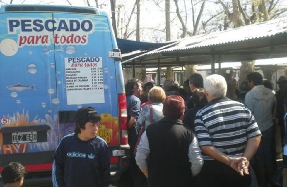 En vísperas de Semana Santa, vuelve el camión de Pescado para Todos
