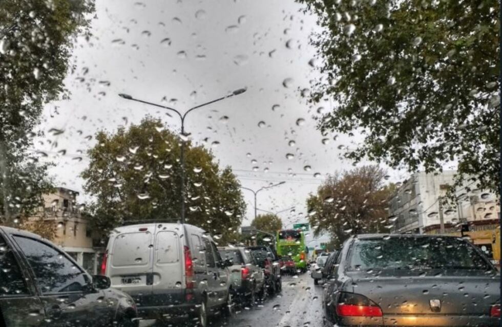 Llegó la lluvia de noche a Rosario y el pronóstico anuncia nuevas tormentas