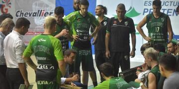 El Griego la pasó mal en las dos primeras presentaciones\u002E Buscaba al menos una despedida digna\u002E