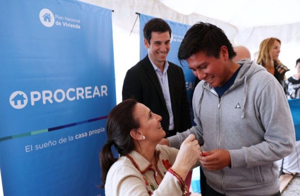 Cinco amenazas de bomba complicaron la mañana en Santa Fe antes de la llegada de Michetti