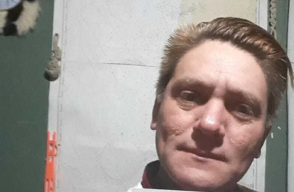 Escritor caletense presenta su nuevo libro titulado "Raquel"