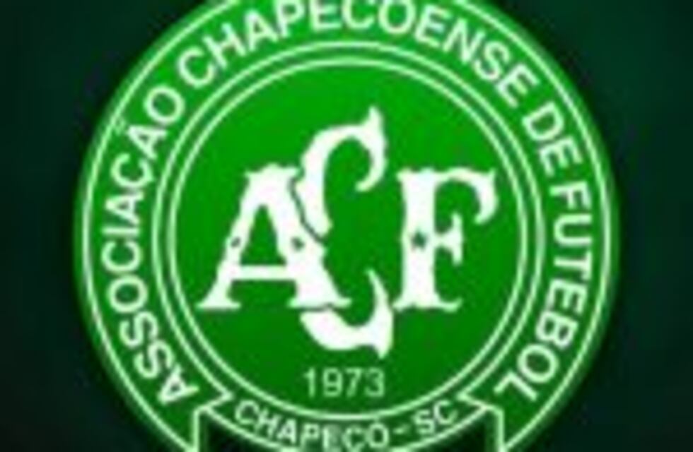 Chapecoense modificó su escudo para recordar a las víctimas del accidente aéreo