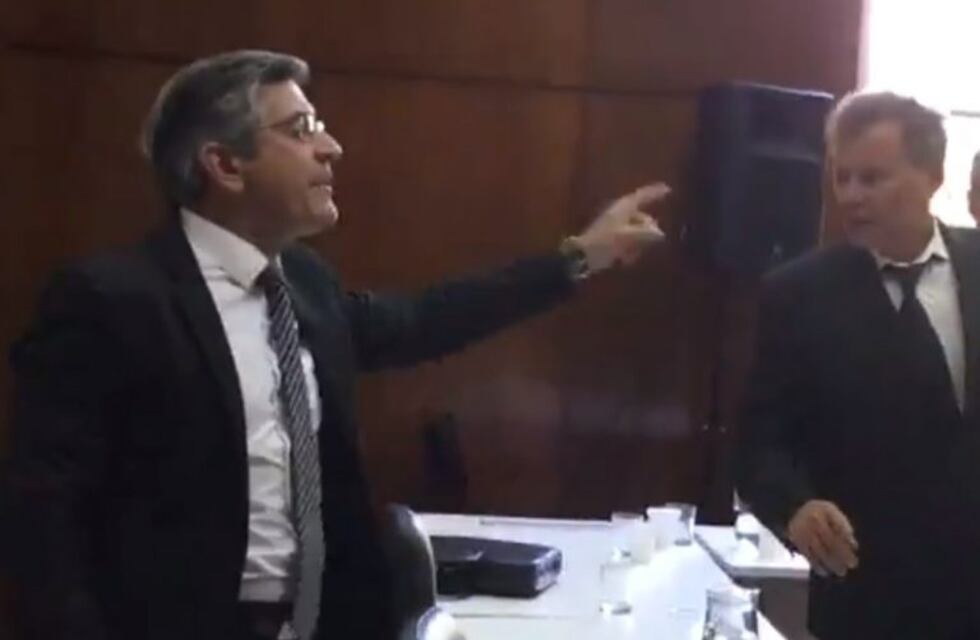 Amenazas y casi a las trompadas entre un senador y un empresario por el tema minero