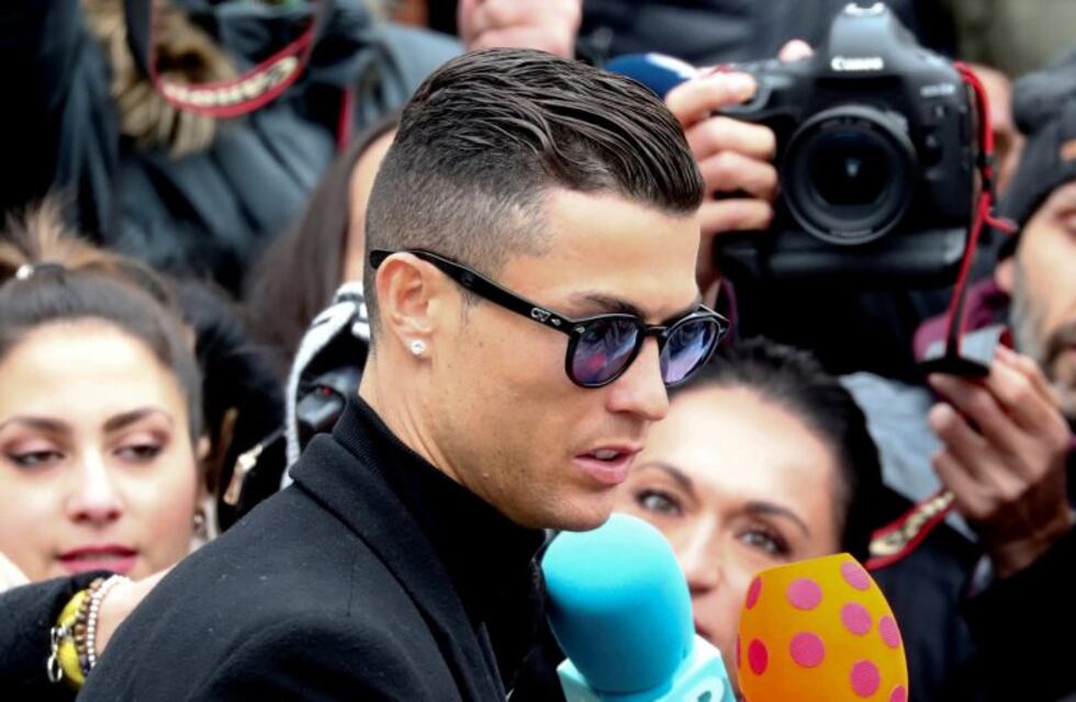Cristiano Ronaldo, repudiado por su inoportuno tuit en medio de la búsqueda de Emiliano Sala
