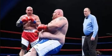 Un boxeador de 180 kilos fue brutalmente noqueado en su debut (Foto: web)