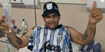 Darío Díaz, el fanático Decano, sigue internado en el Centro de Salud a la espera de una operación\u002E