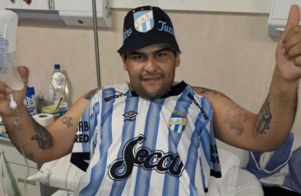 "Vamos a la cancha. No me puedo quedar acá", la versión del hincha de Atlético que fue con suero a la cancha