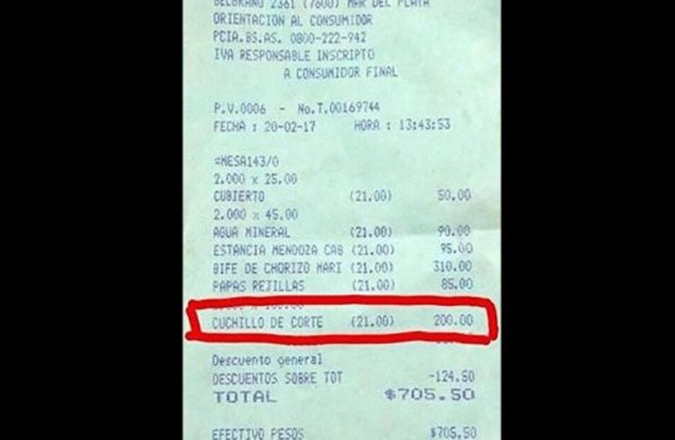 ¡Insólito! Pidió un cuchillo con filo en un restaurante y le facturaron 200 pesos adicionales