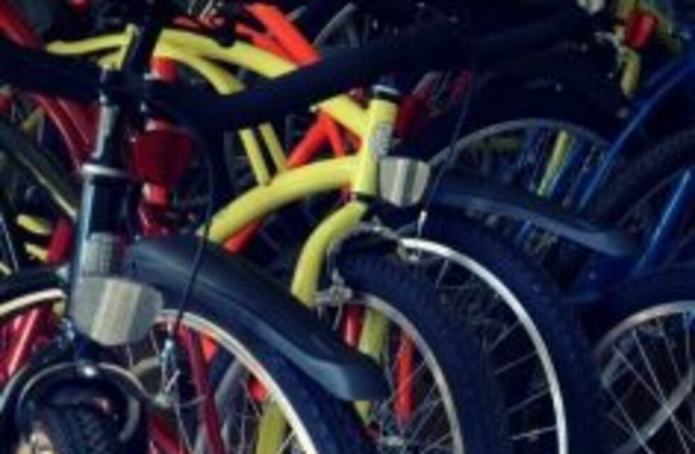 La UNR entregó más de 100 bicicletas a estudiantes