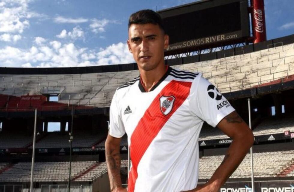 Matías Suárez firmó su contrato en River
