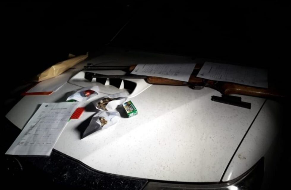 Los atraparon con rifles y municiones cuando iban a cazar