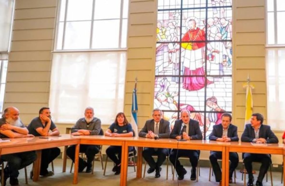 Alberto Fernández se reunió con los movimientos sociales y la Iglesia: "Lo que viene es el gobierno de todos ustedes"