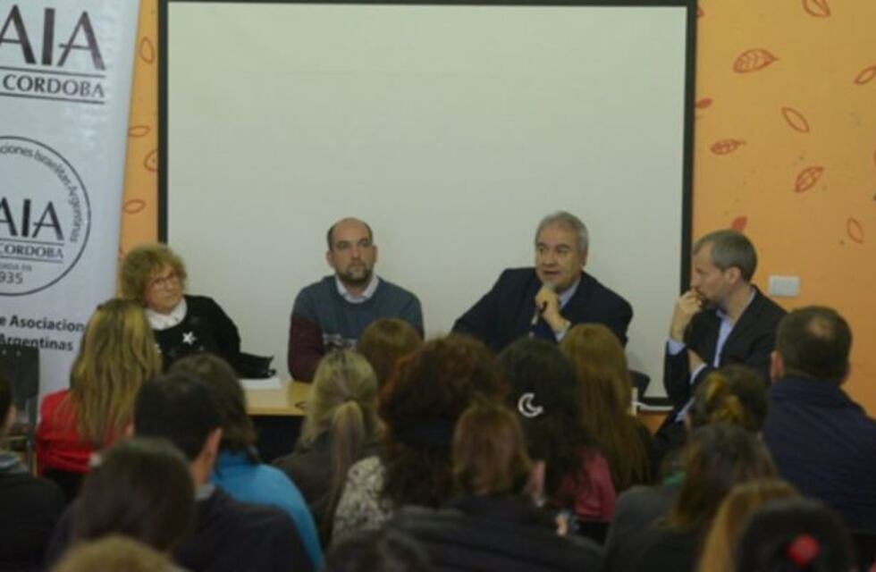 Capacitan en La Perla a docentes cordobeses sobre el Holocausto
