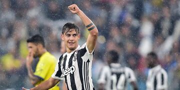 Juventus's Argentinian forward Paulo Dybala jubilates after scoring the 3-0 goal during the Italian SERIE A soccer match between Juventus and Chievo at Allianz Stadium in Turin, Italy, 9 September 2017\u002E ANSA/ALESSANDRO DI MARCO