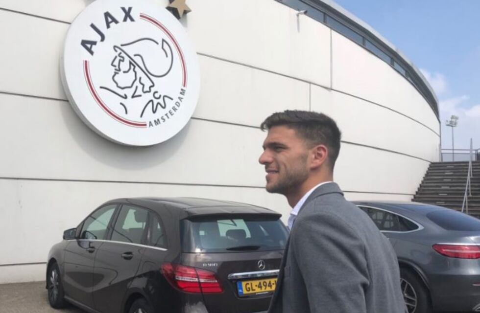 Lisandro Magallán fue oficializado como nuevo refuerzo de Ajax