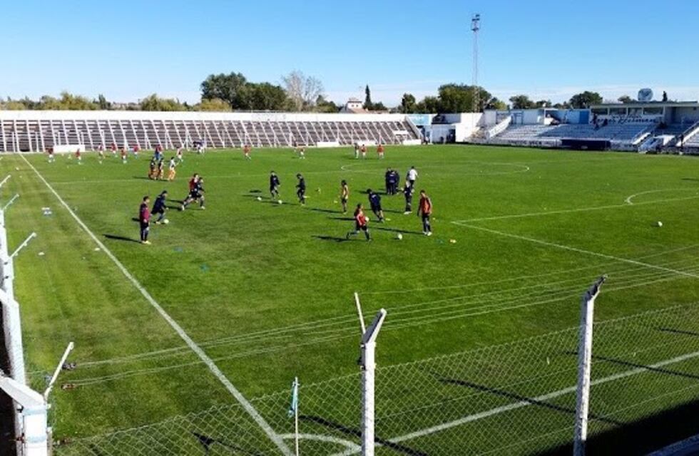 Belgrano y Defensores de Belgrano de Villa Ramallo buscan un lugar en octavos de final