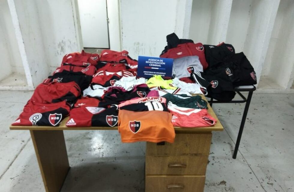 Denuncian el robo y venta de ropa oficial de Newell's en redes sociales