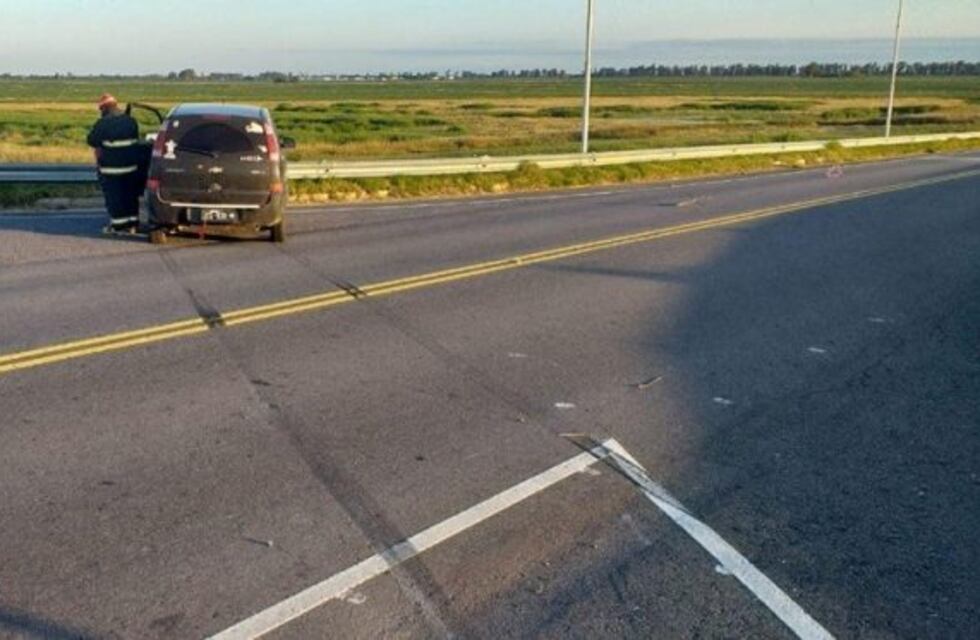 Leones: despistó un automóvil en autopista Córdoba - Rosario