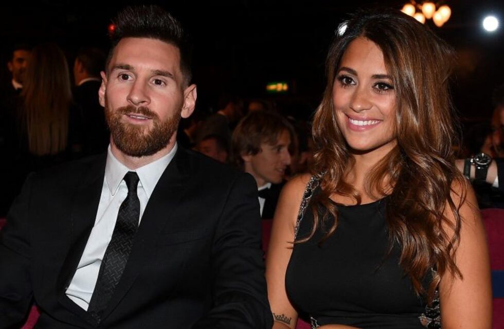 ¡Embarazadísima! Antonela Roccuzzo lució su panza en las calles de Barcelona