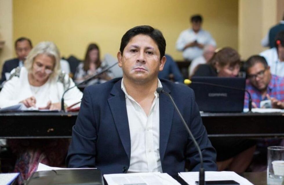 Un intendente de Salta difundió un mensaje de superación acerca de su enfermedad en la piel