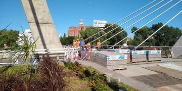 Puente peatonal Carlos Paz