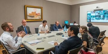 01/01/1970 Economía\u002E- Este viernes finaliza el plazo para la negociación de la deuda entre bonistas y el Ejecutivo argentino\u002E Este viernes concluirá el proceso de renegociación entre los acreedores de deuda argentina y el Ejecutivo del país, según los términos establecidos en la oferta presentada por el ministro de Economía, Martín Guzmán, ante la Comisión de Bolsa y Valores de Estados Unidos (SEC, por sus siglas en inglés)\u002E