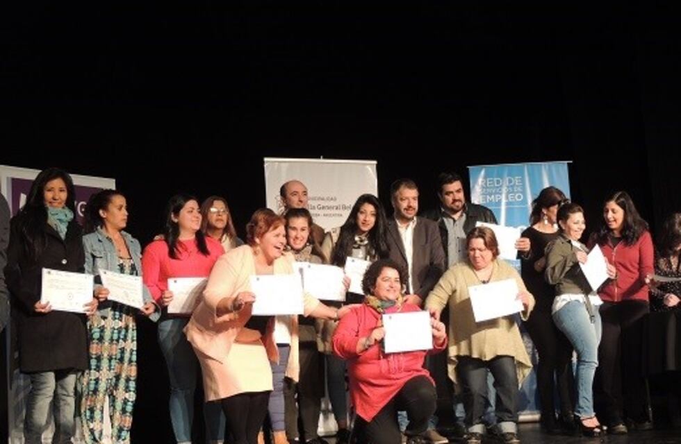 Se entregaron diplomas de la Universidad Popular y CEDER en Villa General Belgrano