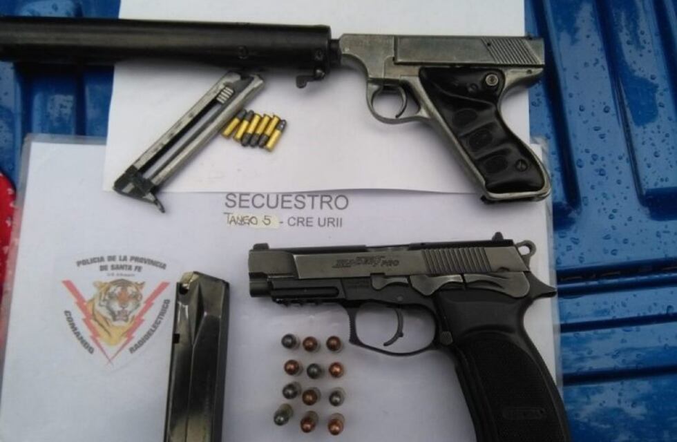 Detenida por posar con armas de fuego que vendía por redes sociales