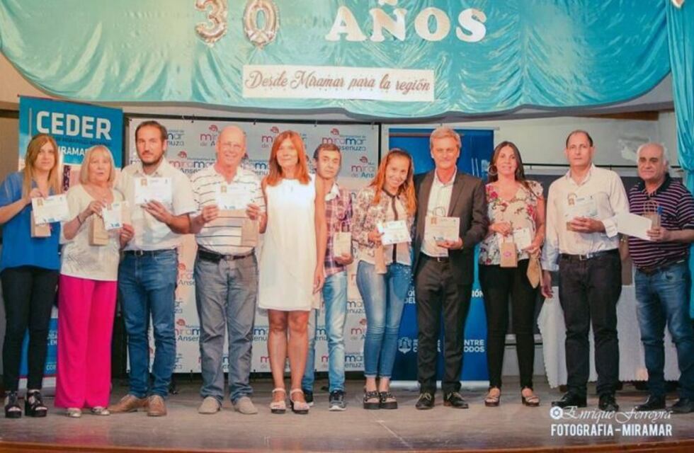 Se entregaron los certificados del CEDER